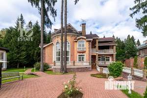 Коттедж 1177м², 4-этажный, участок 25 сот.  