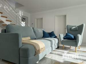 Коттедж 240м², 3-этажный, участок 8 сот.  