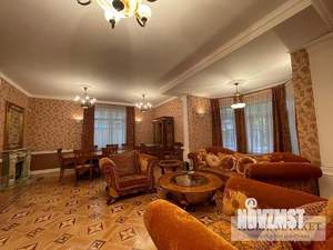 Дом 440м², 3-этажный, участок 15 сот.  