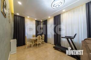 Дом 220м², 2-этажный, участок 6 сот.  