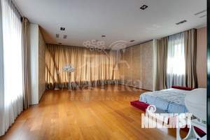 Дом 1800м², 3-этажный, участок 41 сот.  