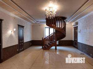 Коттедж 365м&sup2;, 3-этажный, участок 17 сот.  