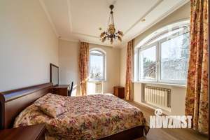 Дом 461м², 3-этажный, участок 35 сот.  