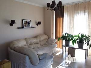 Дом 180м&sup2;, 3-этажный, участок 7 сот.  