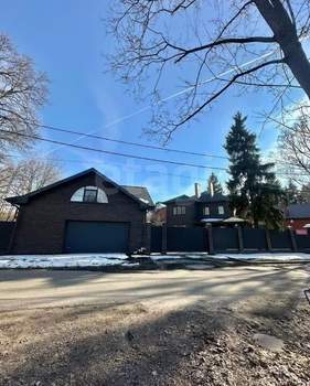 Дом 439м², 2-этажный, участок 10 сот.  