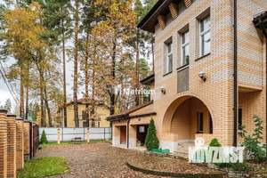 Коттедж 400м², 2-этажный, участок 10 сот.  