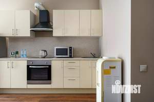 Студия квартира, посуточно, 40м2, 3/18 этаж