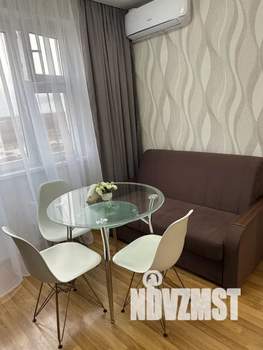 1-к квартира, посуточно, 38м2, 7/17 этаж