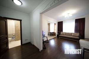 1-к квартира, посуточно, 60м2, 1/1 этаж