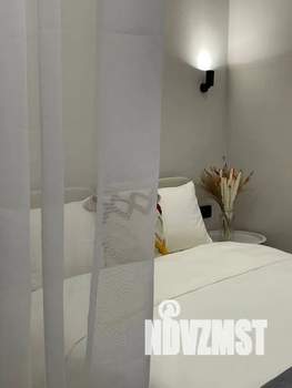 Студия квартира, посуточно, 29м2, 1/6 этаж