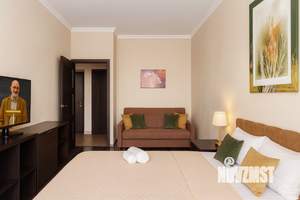 1-к квартира, посуточно, 46м2, 1/1 этаж