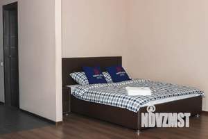 Студия квартира, посуточно, 40м2, 3/9 этаж