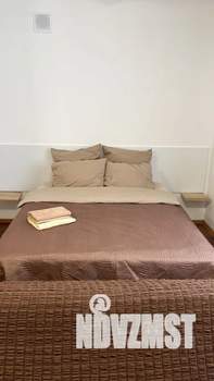 Студия квартира, посуточно, 33м2, 2/3 этаж