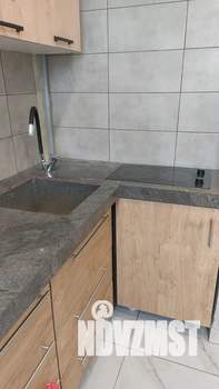Студия квартира, посуточно, 43м2, 1/5 этаж