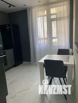 Студия квартира, посуточно, 39м2, 3/24 этаж