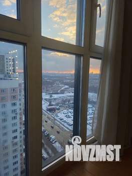 Студия квартира, посуточно, 28м2, 20/25 этаж