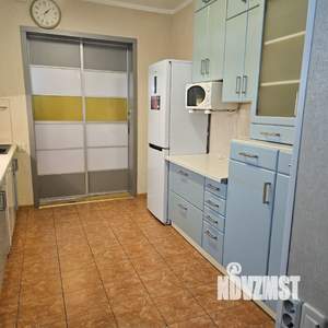 3-к квартира, на длительный срок, 100м2, 1/3 этаж