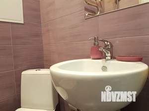 Студия квартира, посуточно, 43м2, 17/17 этаж