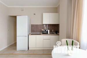 2-к квартира, посуточно, 47м2, 14/20 этаж