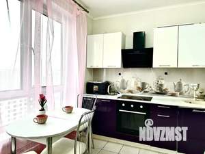 1-к квартира, посуточно, 38м2, 20/27 этаж