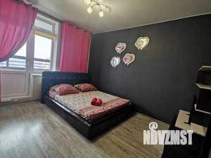 Студия квартира, посуточно, 43м2, 17/17 этаж