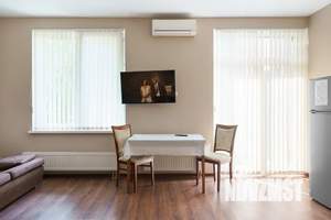 Студия квартира, посуточно, 40м2, 3/9 этаж