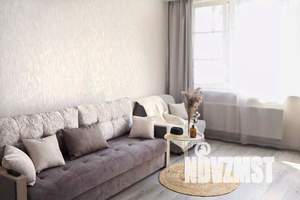 1-к квартира, посуточно, 40м2, 8/24 этаж