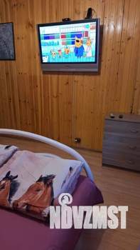 Студия квартира, посуточно, 43м2, 1/5 этаж