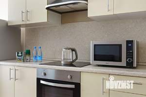 Студия квартира, посуточно, 40м2, 3/18 этаж