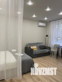 Студия квартира, посуточно, 29м2, 1/6 этаж