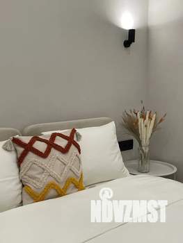 Студия квартира, посуточно, 29м2, 1/6 этаж