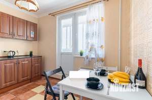 1-к квартира, посуточно, 47м2, 1/1 этаж