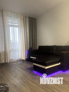 Студия квартира, посуточно, 28м2, 6/9 этаж