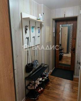 2-к квартира, вторичка, 42м2, 1/4 этаж