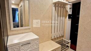 2-к квартира, вторичка, 42м2, 1/5 этаж
