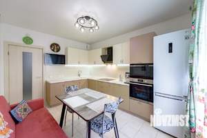 3-к квартира, вторичка, 72м2, 3/25 этаж