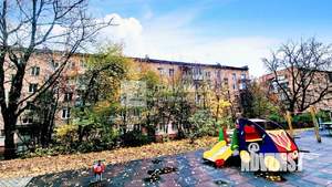 2-к квартира, вторичка, 42м2, 1/5 этаж