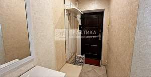 2-к квартира, вторичка, 42м2, 1/5 этаж