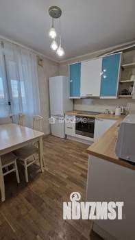2-к квартира, вторичка, 64м2, 7/25 этаж