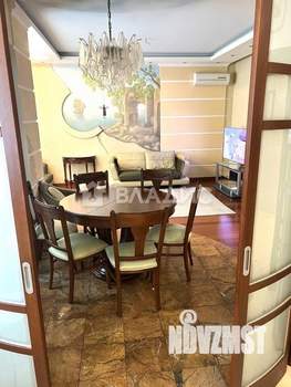 3-к квартира, вторичка, 152м2, 2/4 этаж