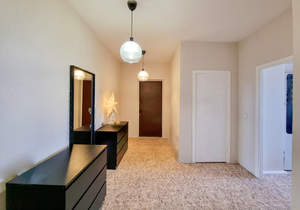 2-к квартира, вторичка, 74м2, 8/17 этаж