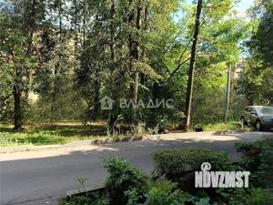 2-к квартира, вторичка, 42м2, 1/4 этаж