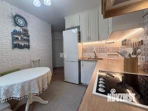 2-к квартира, вторичка, 46м2, 1/4 этаж