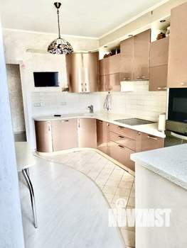 4-к квартира, вторичка, 94м2, 9/17 этаж