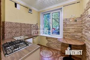 2-к квартира, вторичка, 43м2, 1/5 этаж