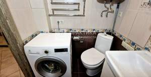 2-к квартира, вторичка, 42м2, 1/5 этаж
