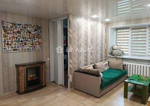 2-к квартира, вторичка, 42м2, 1/4 этаж