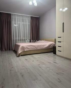 3-к квартира, вторичка, 76м2, 1/25 этаж