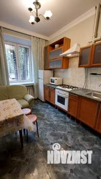 2-к квартира, вторичка, 57м2, 1/4 этаж