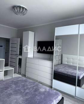 1-к квартира, вторичка, 42м2, 8/17 этаж